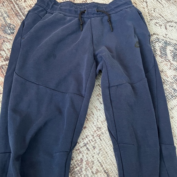 Boys NIKE TECH pants M - Picture 2 of 6